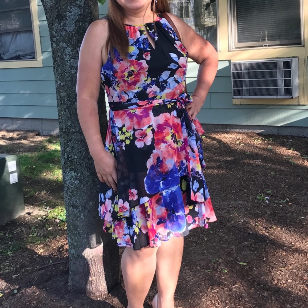 Tahari Sleeveless floral Dress Size 12